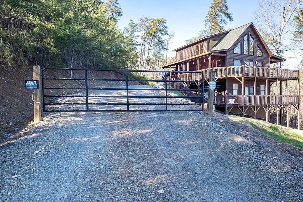 Mistletoe Cabin- Private Cabin W Views, Hottub, Pet Friendly Murphy Exterior photo