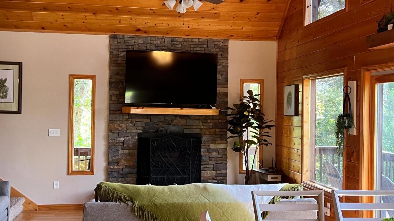 Mistletoe Cabin- Private Cabin W Views, Hottub, Pet Friendly Murphy Exterior photo