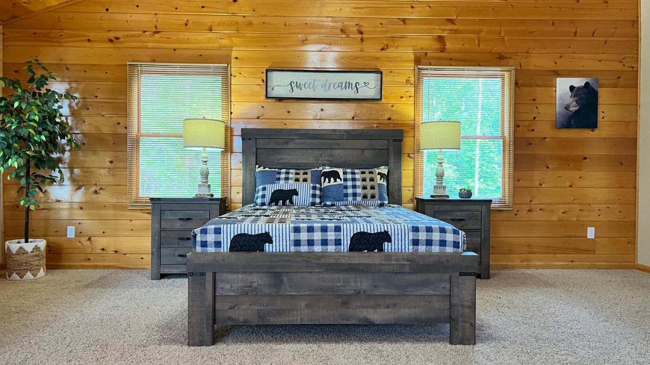 Mistletoe Cabin- Private Cabin W Views, Hottub, Pet Friendly Murphy Exterior photo